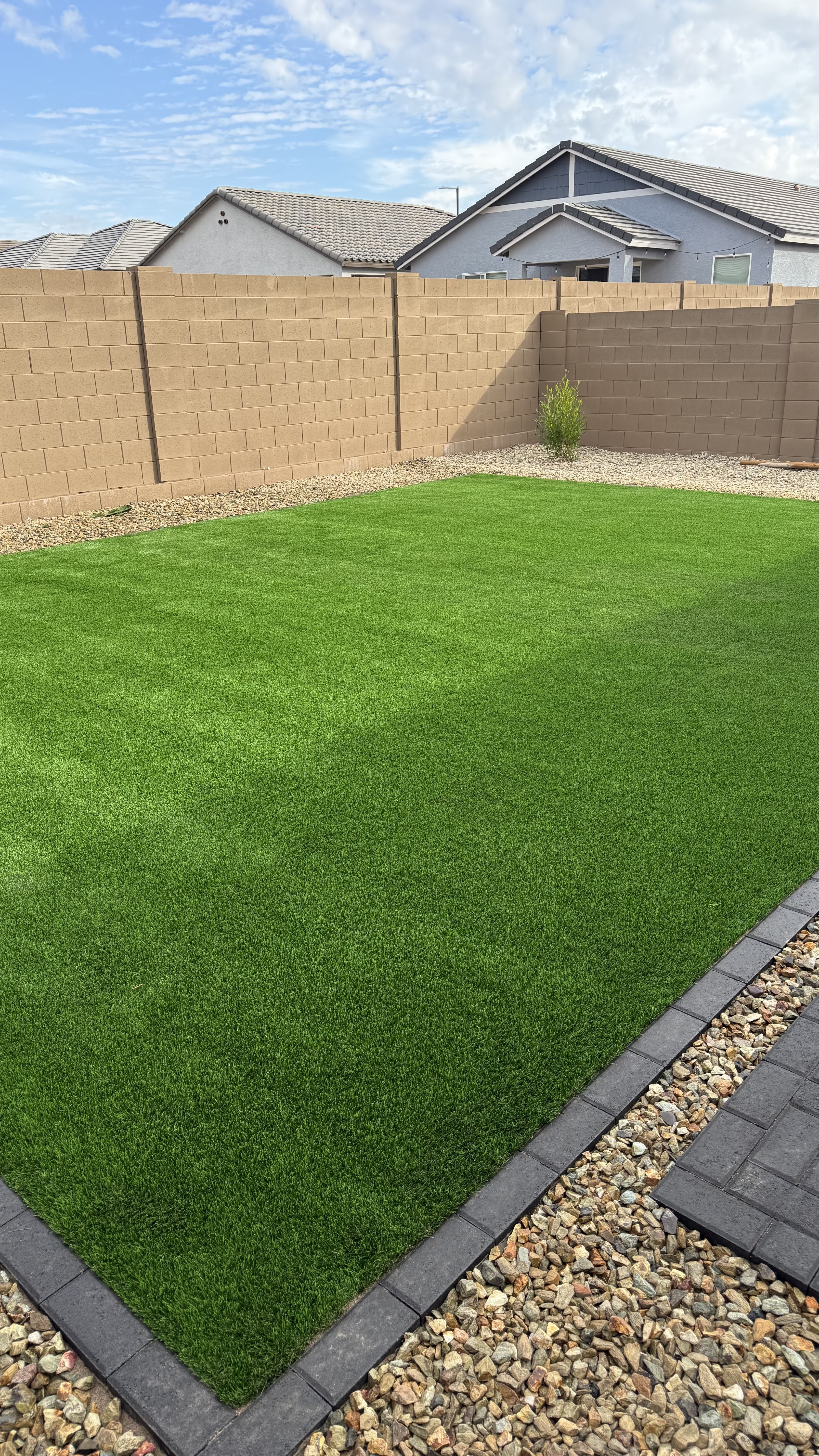 Artificial turf backyard installation — Phoenix